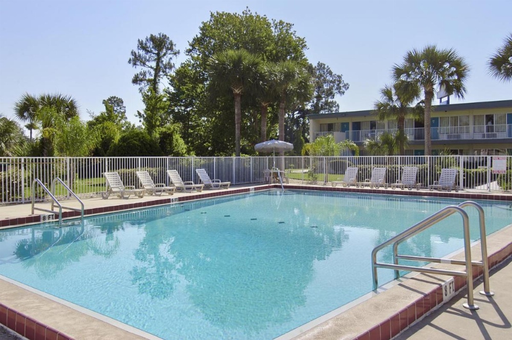 Days Inn by Wyndham Daytona Beach Speedway Image 17