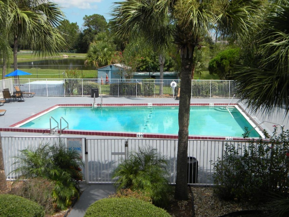 Days Inn by Wyndham Daytona Beach Speedway Image 25