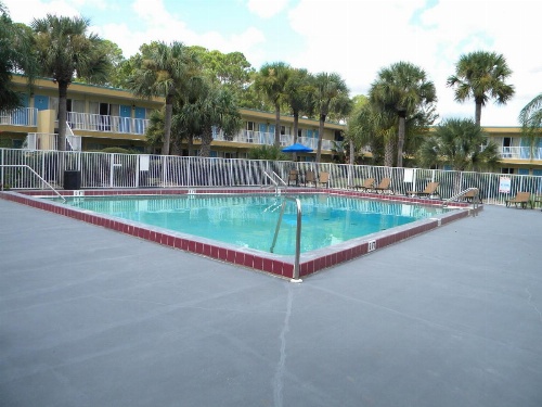 Days Inn by Wyndham Daytona Beach Speedway image 29